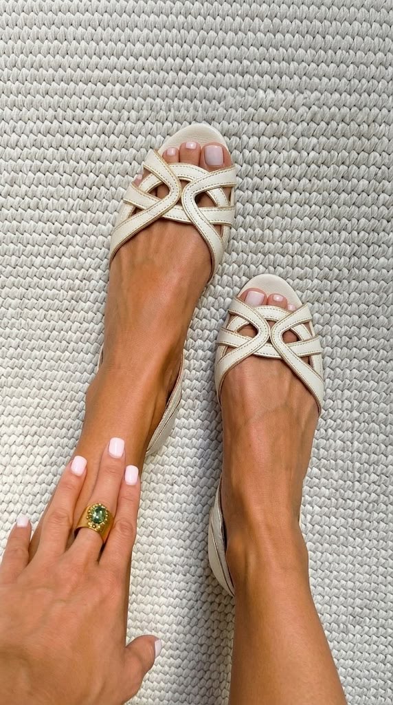 Alicia - Sandalias Bella