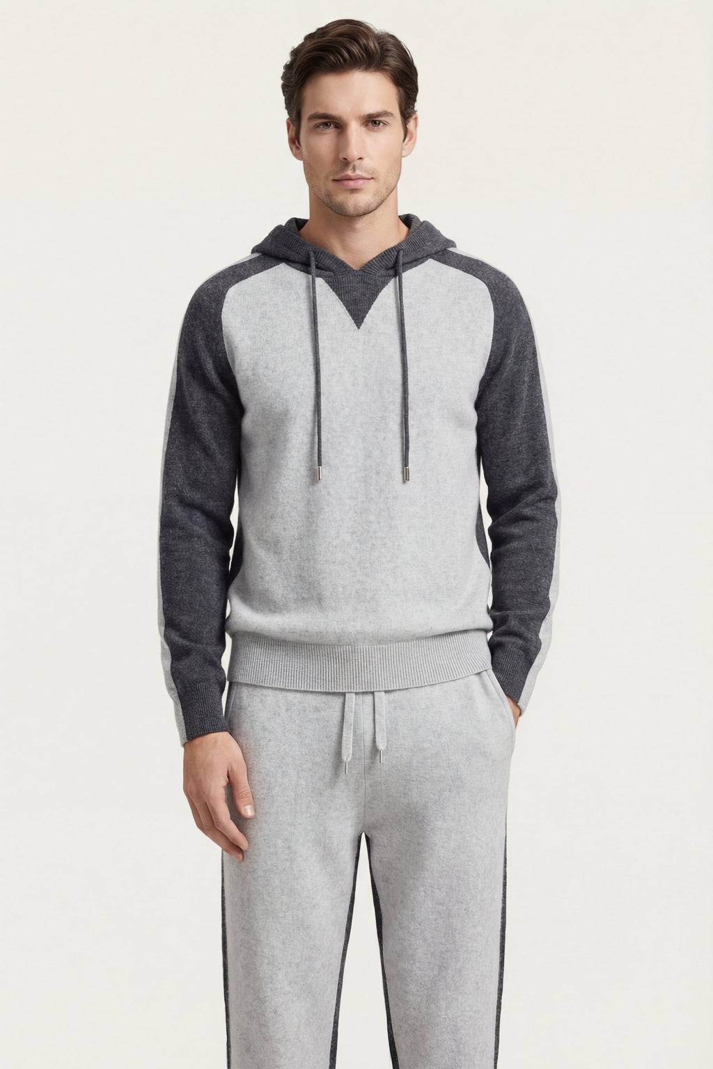 Cesar - Conjunto de Firma Gris con Capucha