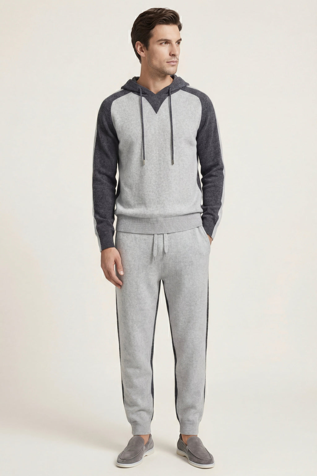 Cesar - Conjunto de Firma Gris con Capucha