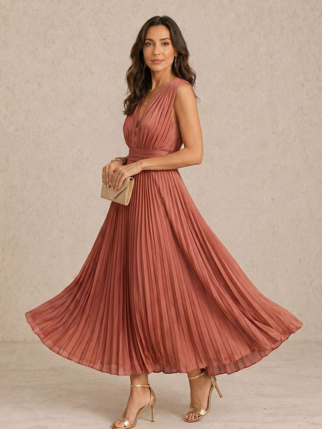 Paula - Vestido midi plisado con escote en V