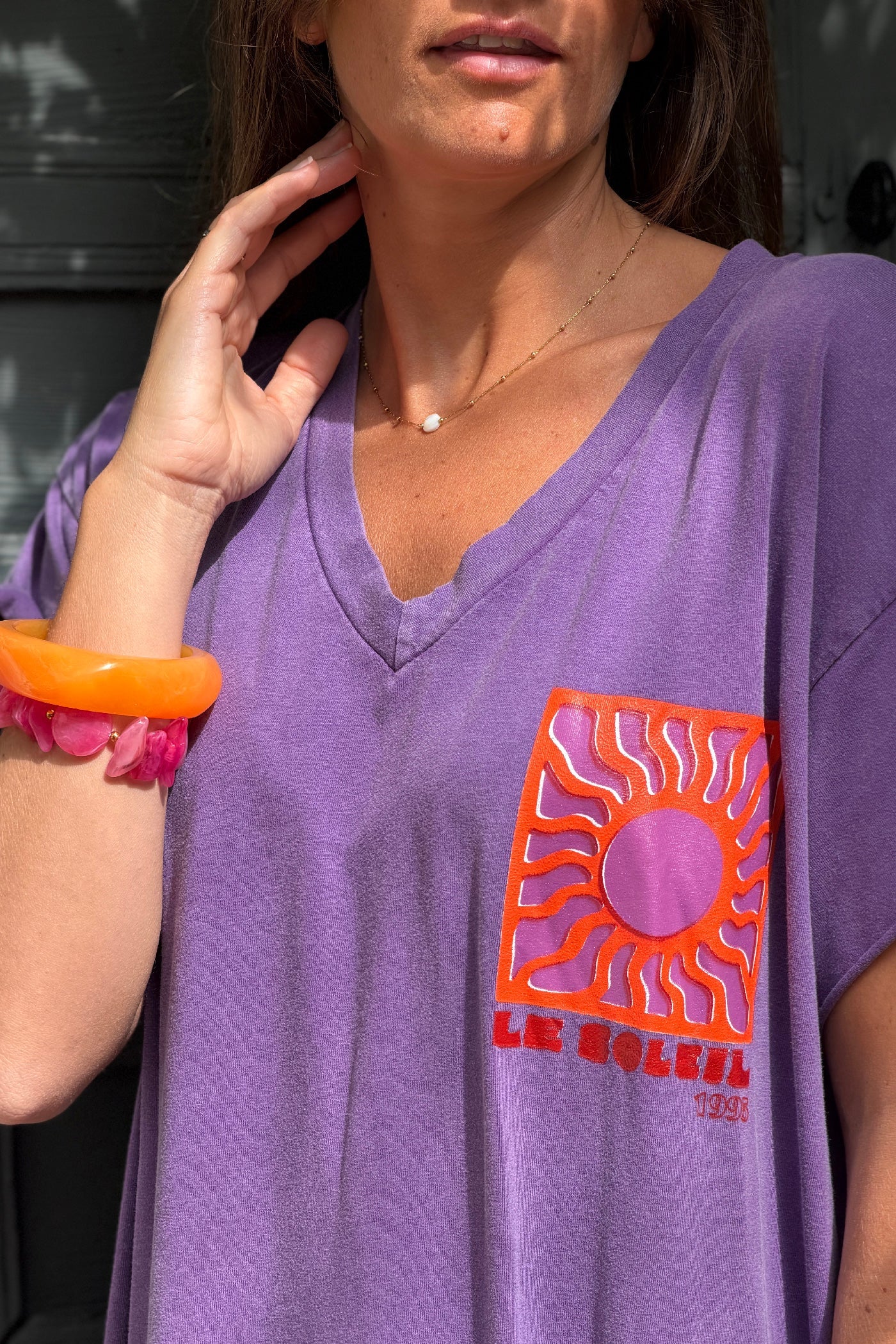 Vanina - Vestido largo y cómodo de color violeta deslavado, de algodón elástico, con cuello en V y estampado de soles