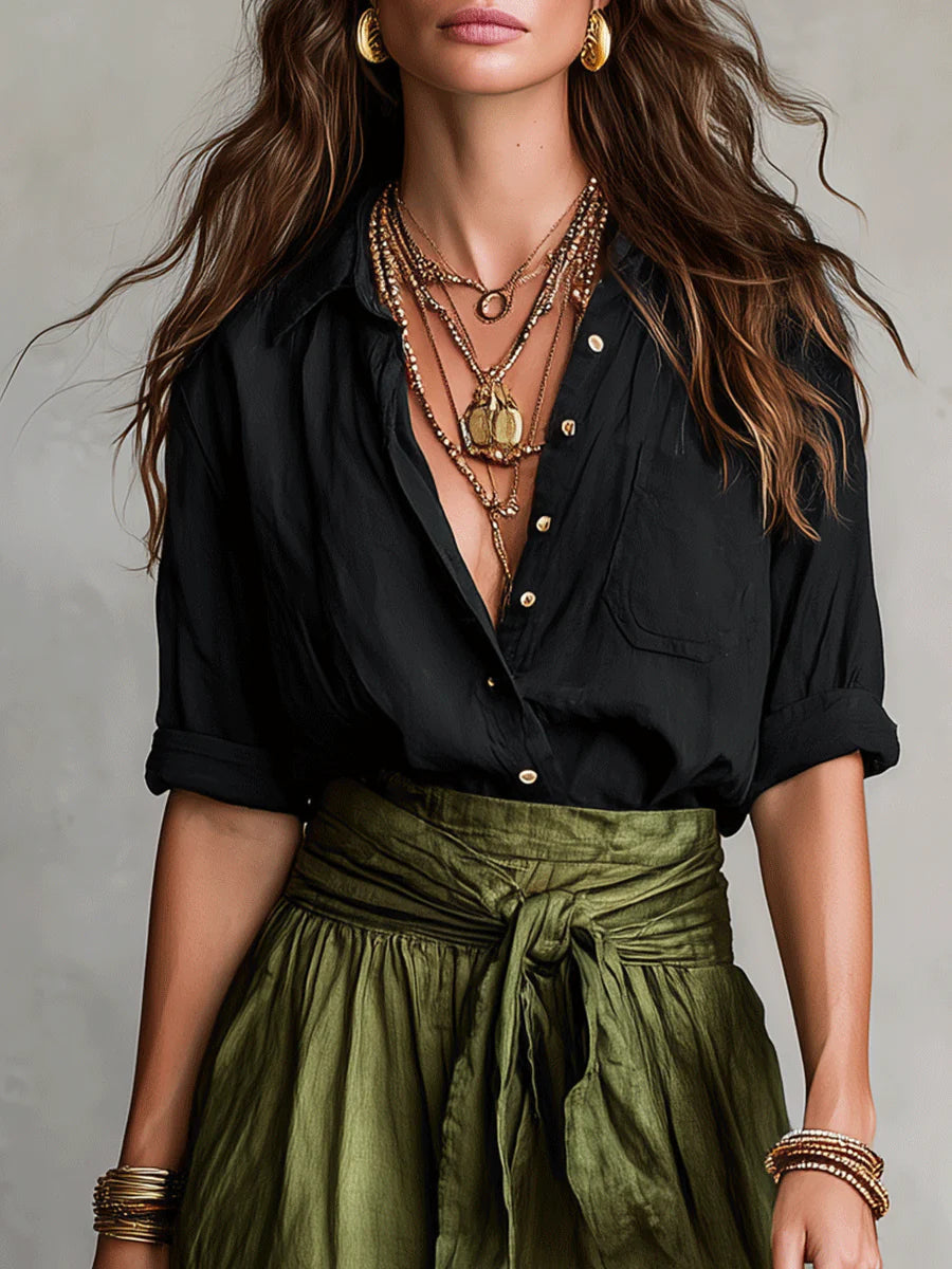 Aitana | Ensemble à deux pièces avec chemise noire et jupe midi vert olive pour femme