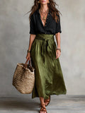 Aitana | Ensemble à deux pièces avec chemise noire et jupe midi vert olive pour femme
