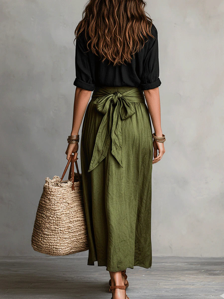 Aitana | Ensemble à deux pièces avec chemise noire et jupe midi vert olive pour femme
